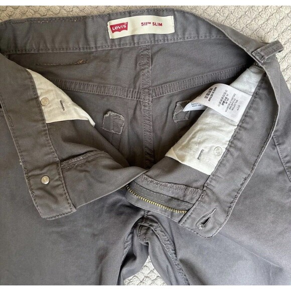 Levi's 511 Slim Tapered PANTS - Gray Khaki - Mens Tag  27X27 Measures 27x28 - Picture 8 of 15